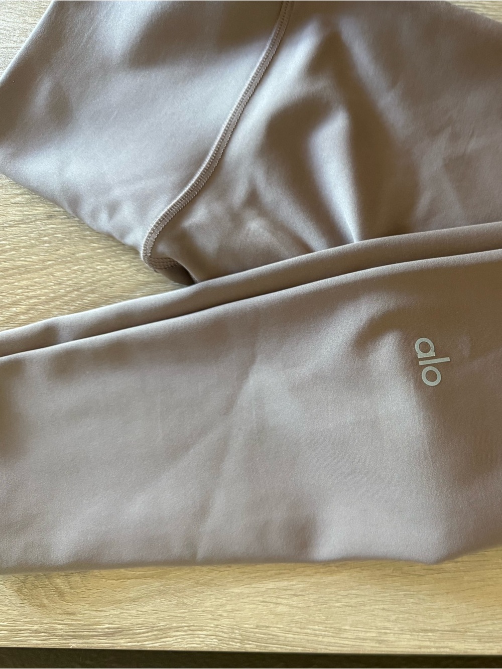 ALO Yoga Taupe Leggings